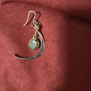 Elegant Silver and Green Dangle Earring